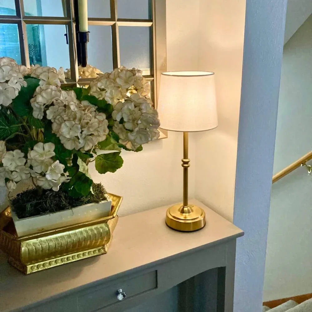 Trådlampa med retro tygskärm