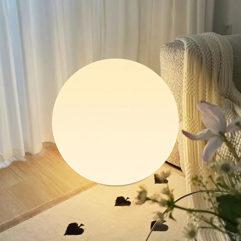 LumiGlobe – Stor LED Bollsamp, Modern Golvlampa för Stilfull Inomhusbelysning