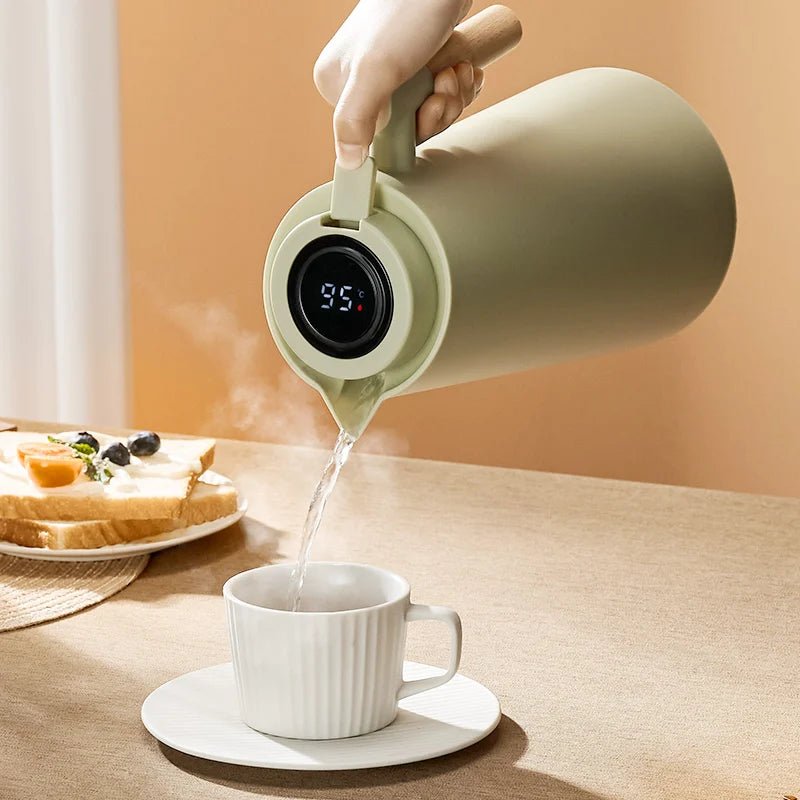 Lattea – Termoskan med temperaturvisning, läckagesäker design &amp; trähandtag