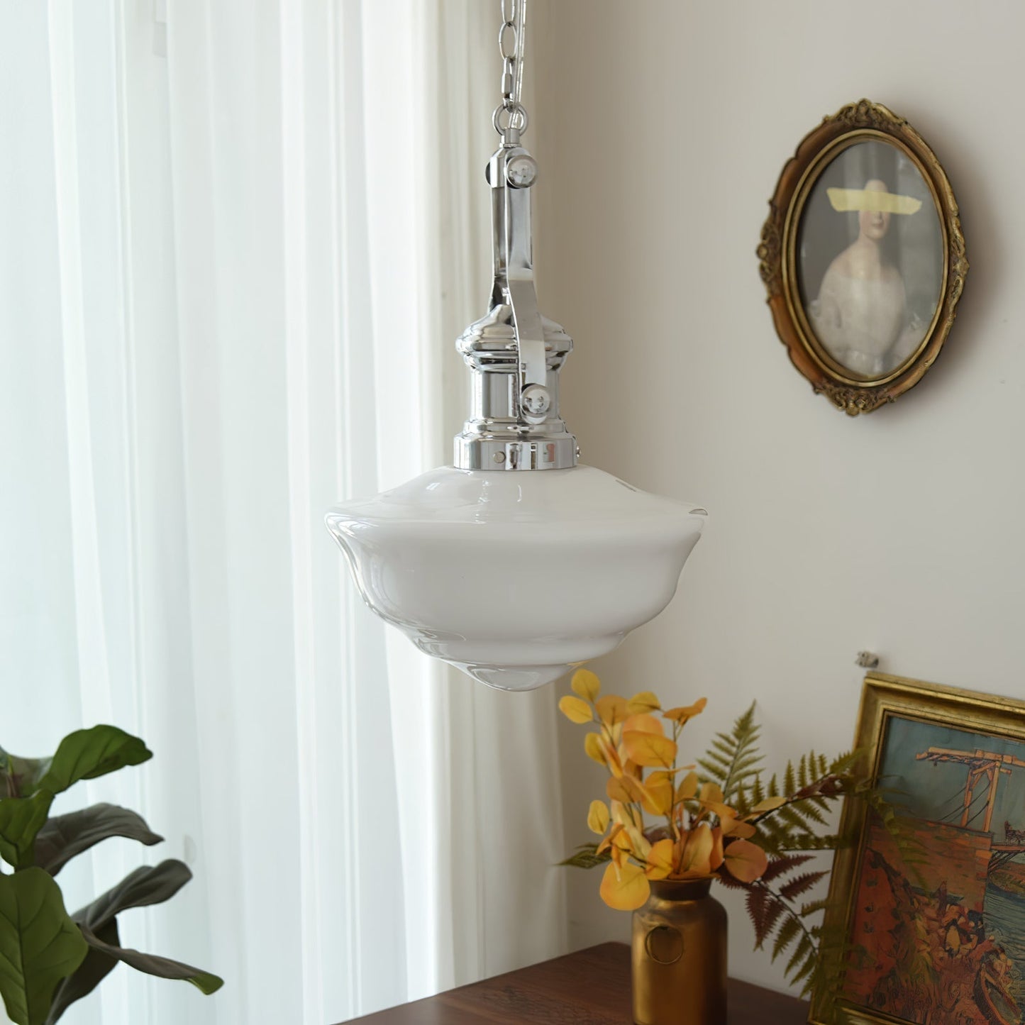 HaloFrame – Klassisk Skolhänglampa