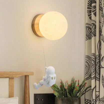 MoonGlow – Magisk månlampa med lugnande glöd och elegant design
