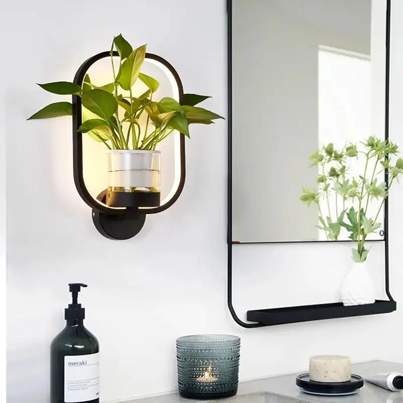 LumiPlanta - LED Vägglampa med Växtställning – Stilig Belysning för en Grön Atmosfär