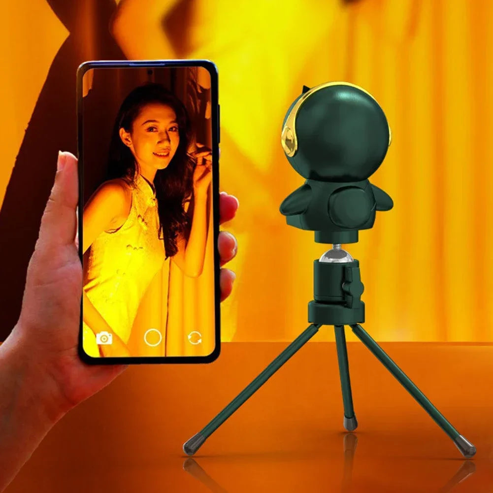 AstroGlow - Solnedgång LED Projektorlampa med Astronautdesign – Stämningsfull Belysning