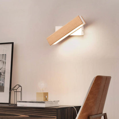 Leyla Rotanbar LED-vägglampa i trä – Stilfull belysning, flexibel installation, ideal för varje rumsdesign