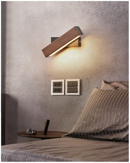 Leyla Rotanbar LED-vägglampa i trä – Stilfull belysning, flexibel installation, ideal för varje rumsdesign