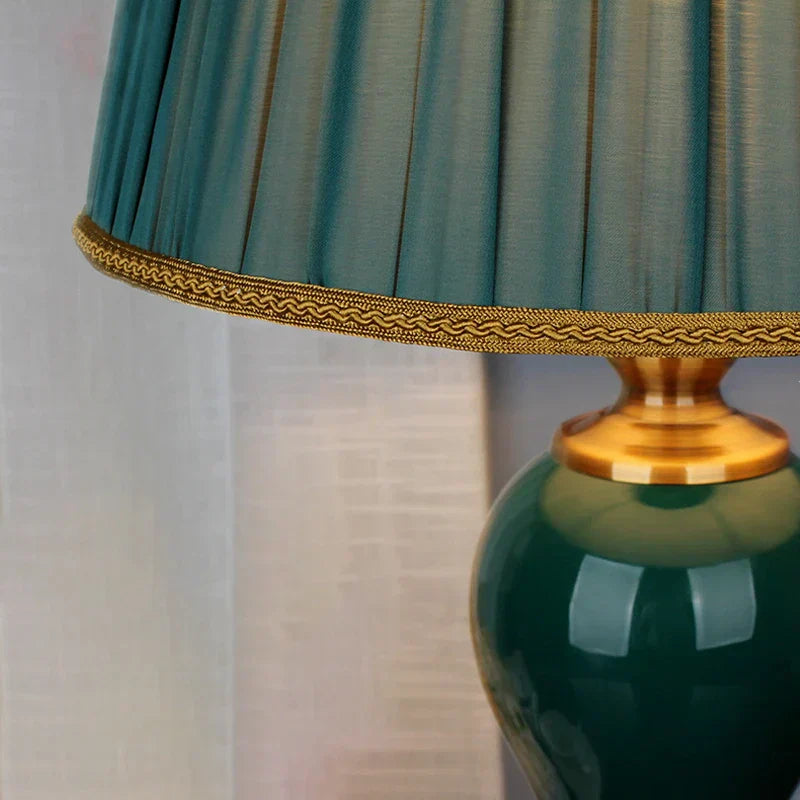 LumiCeram - Modern Keramisk Bordslampa | Stilren Belysning för Vardagsrum &amp; Sovrum