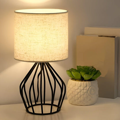 LinenGlow Lampa - Bordsampa med Urholkad Fot och Linne Skärm