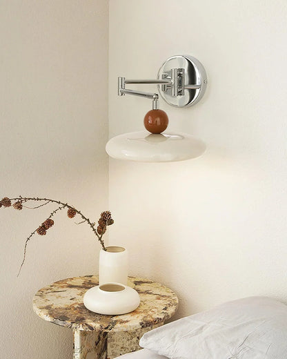 Väggmonterad Lola Svängarm Lampa – Minimalistisk Justerbar Belysning