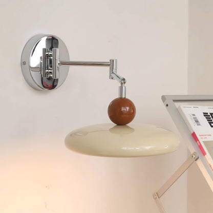 Minimalistisk svängarm vägglampa