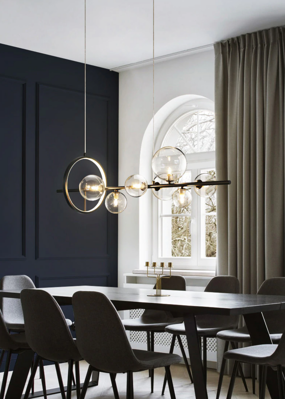 Lotte Handblåst Glas-Chandelier – Elegant design inspirerat av ljusblåsning, Höjdjusterbar, Enkel montering