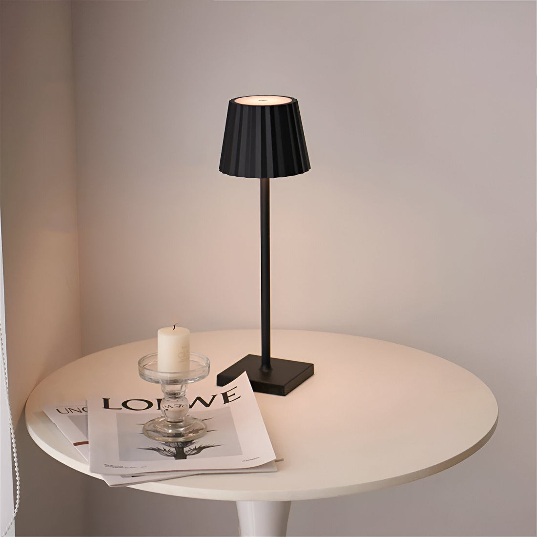 LuminaTouch Trådlös LED-bordslampa – Uppladdningsbar, Modern elegans för varje rum