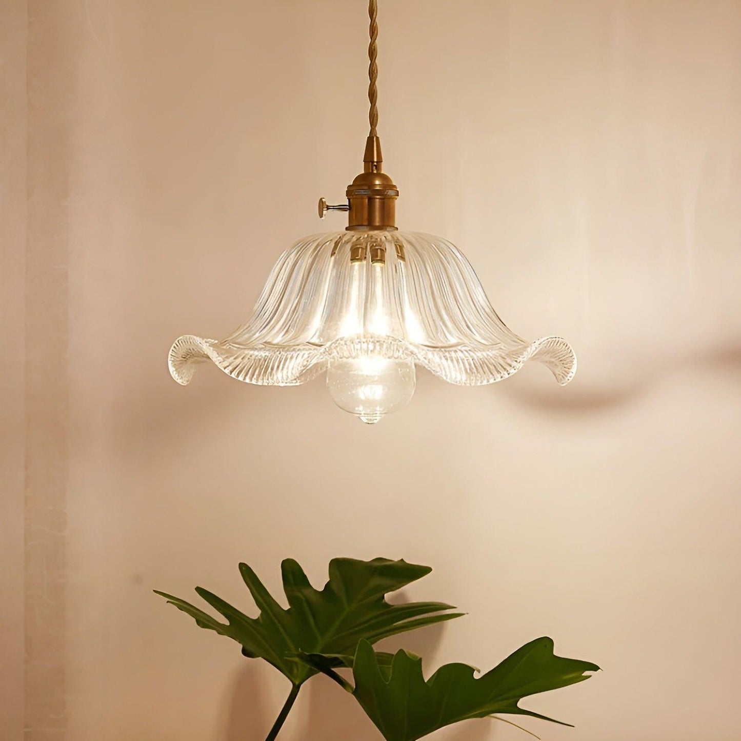 LuxeVintage Lampa - Nordic Vintage LED Krona Lampa
