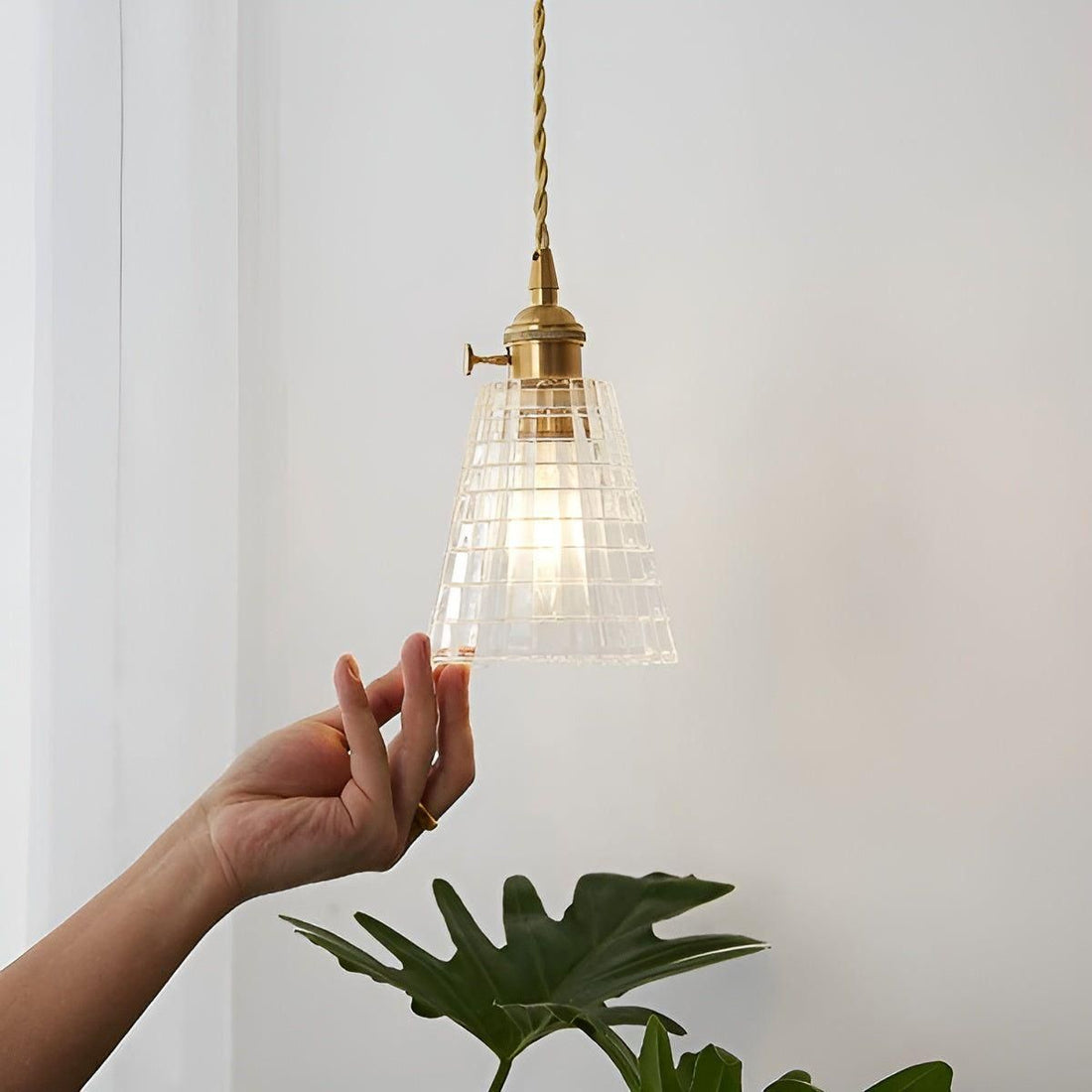 LuxeVintage Lampa - Nordic Vintage LED Krona Lampa