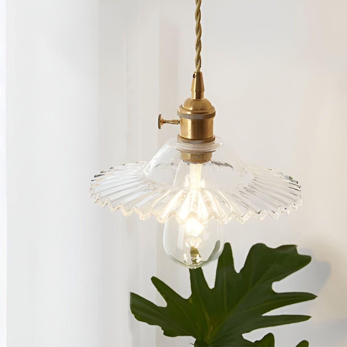 LuxeVintage Lampa - Nordic Vintage LED Krona Lampa