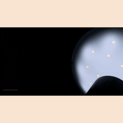 Bordlampa med glasskula skärm – Skandinavisk, stilren belysning för mysiga rum