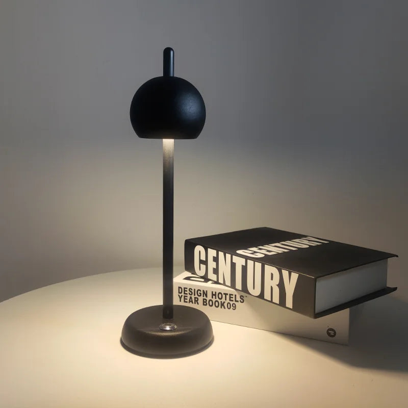 GlowLuxe - Uppladdningsbar LED Bordslampa, Dimbar och Trådlös