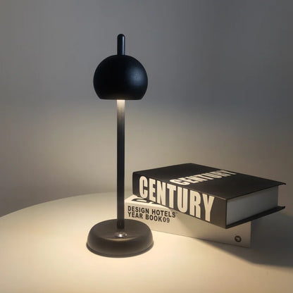 GlowLuxe - Uppladdningsbar LED Bordslampa, Dimbar och Trådlös