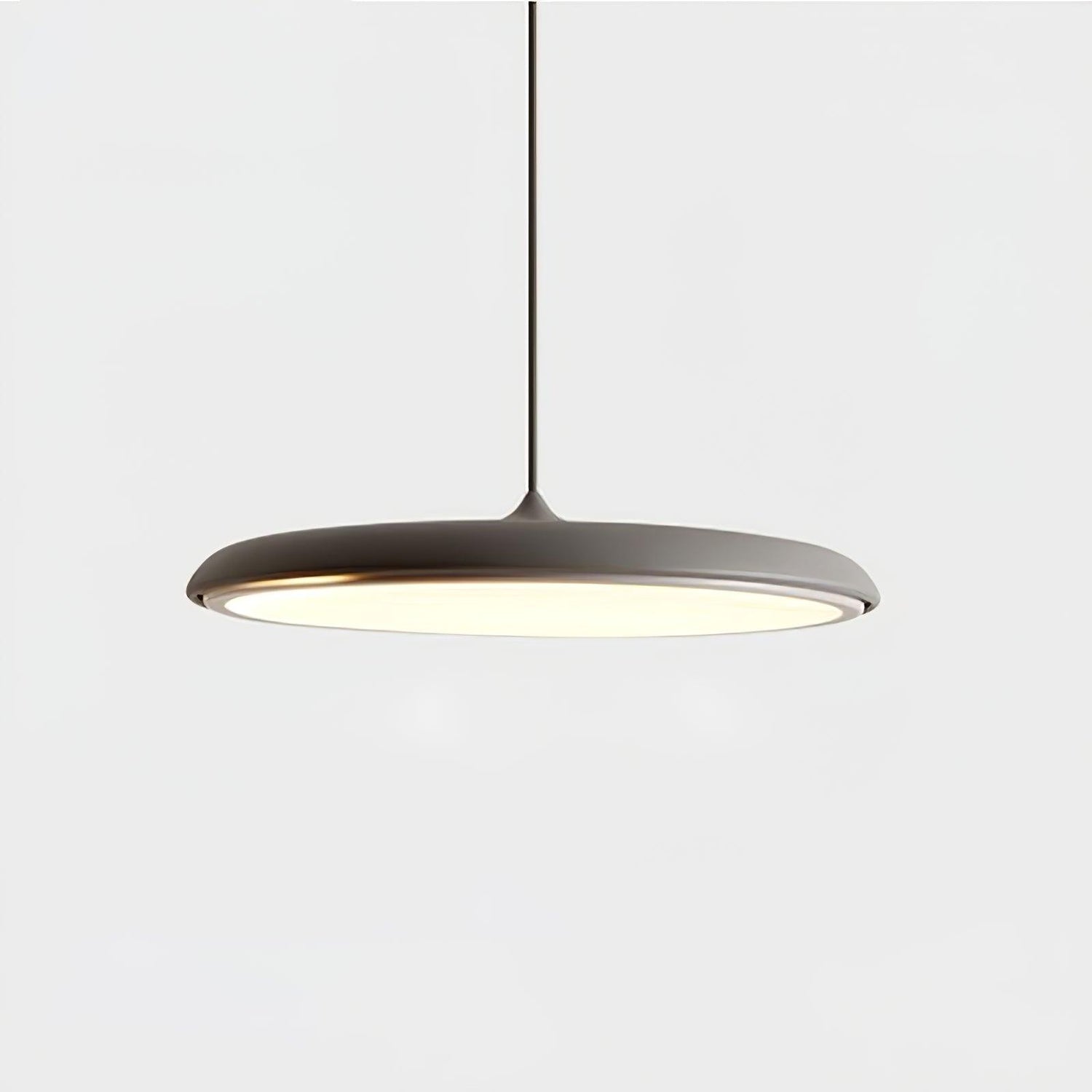 OpalGlow - Minimalistisk Taklampa för en Varm Atmosfär
