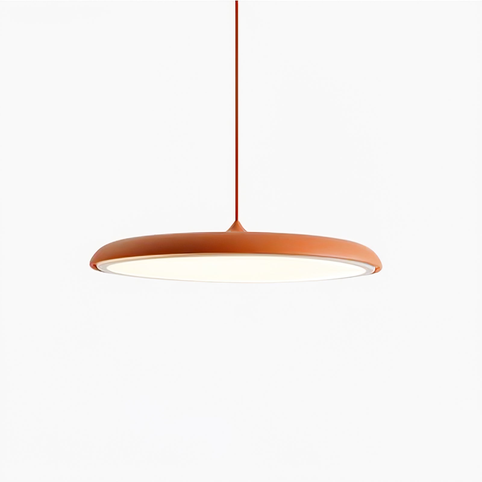 OpalGlow - Minimalistisk Taklampa för en Varm Atmosfär