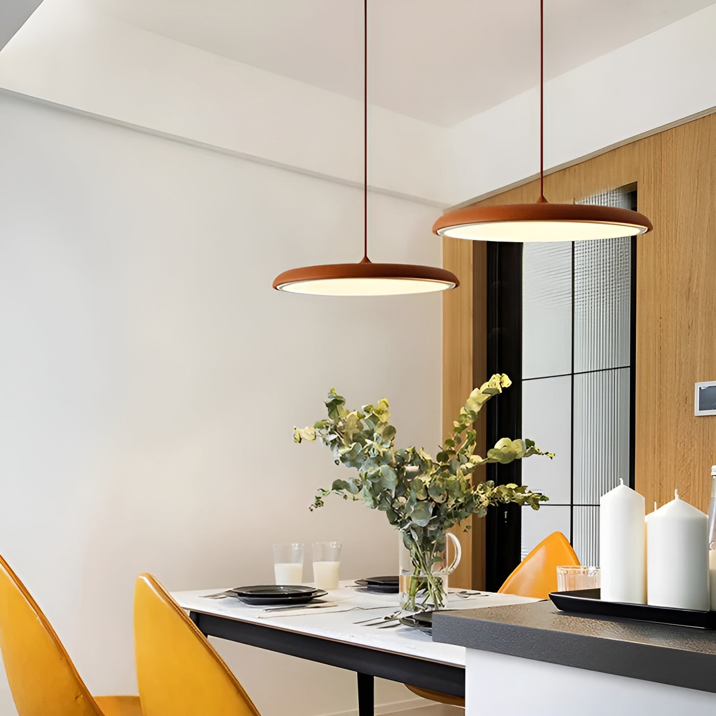 Hängande lampa i keksform – Lekfull design för ditt hem