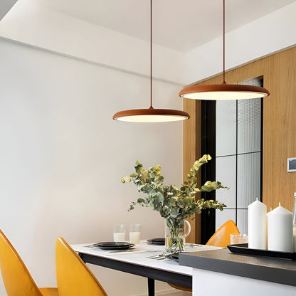 Hängande lampa i keksform – Lekfull design för ditt hem