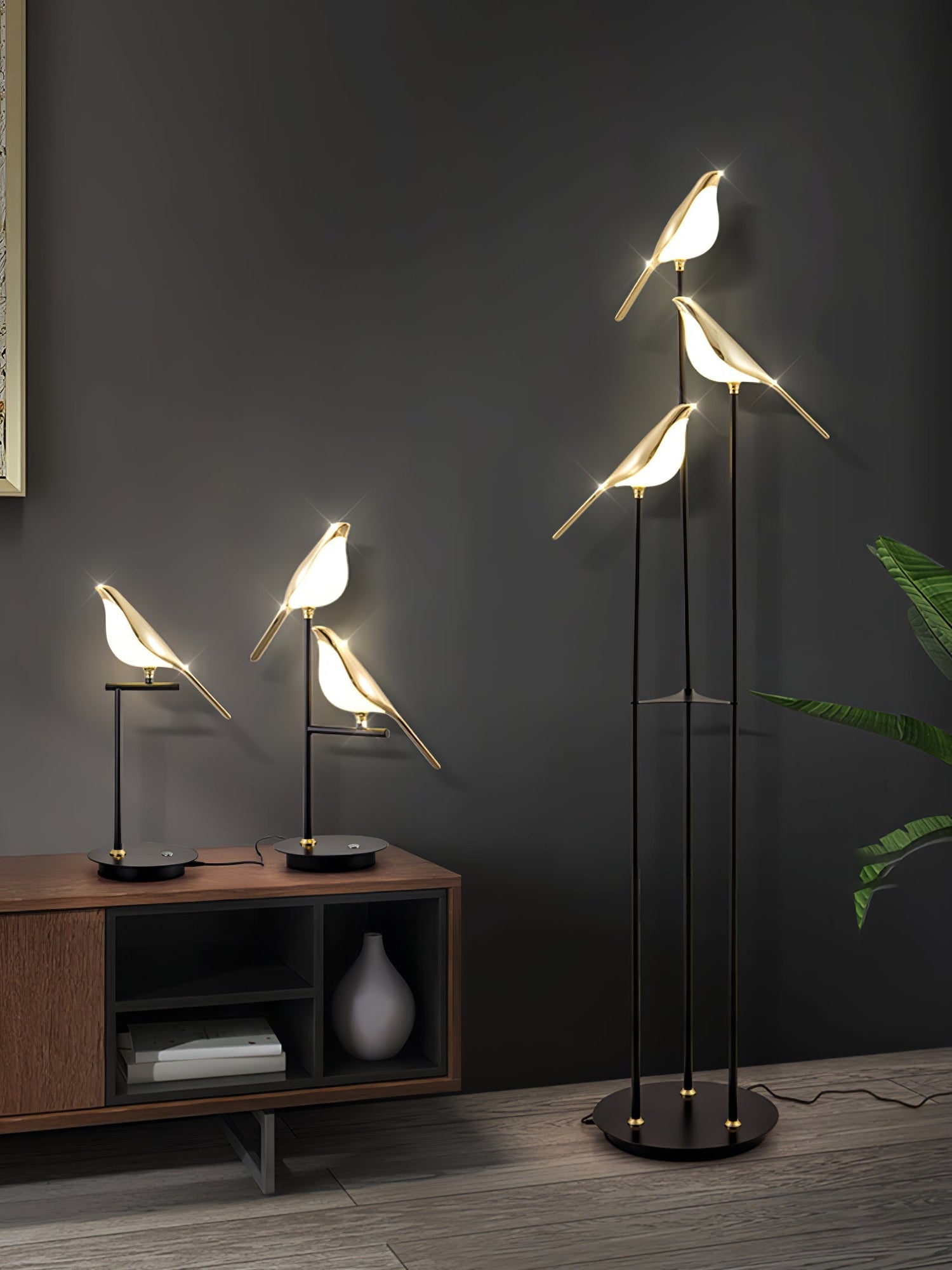 Aurevo Perch | LED-golvlampa med dekorativt fågelmotiv