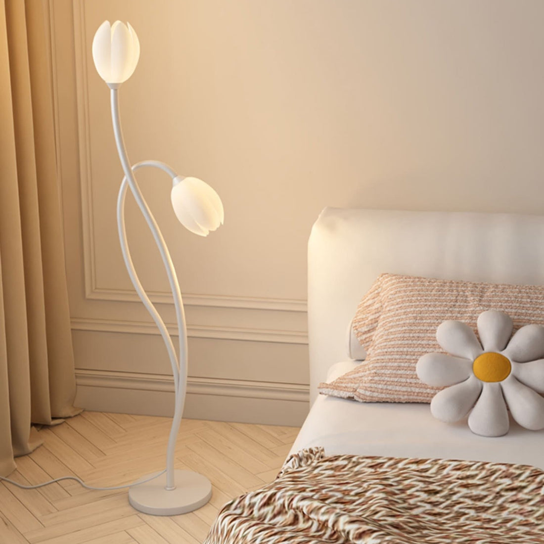 Modern Manta Blomster Golvlampa | 56,3&quot; | Metall &amp; Rotationsformning Design | Brick by Brick