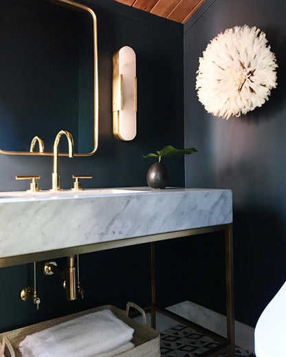 Högkvalitativ Alabaster Vägglampa med Modern Design