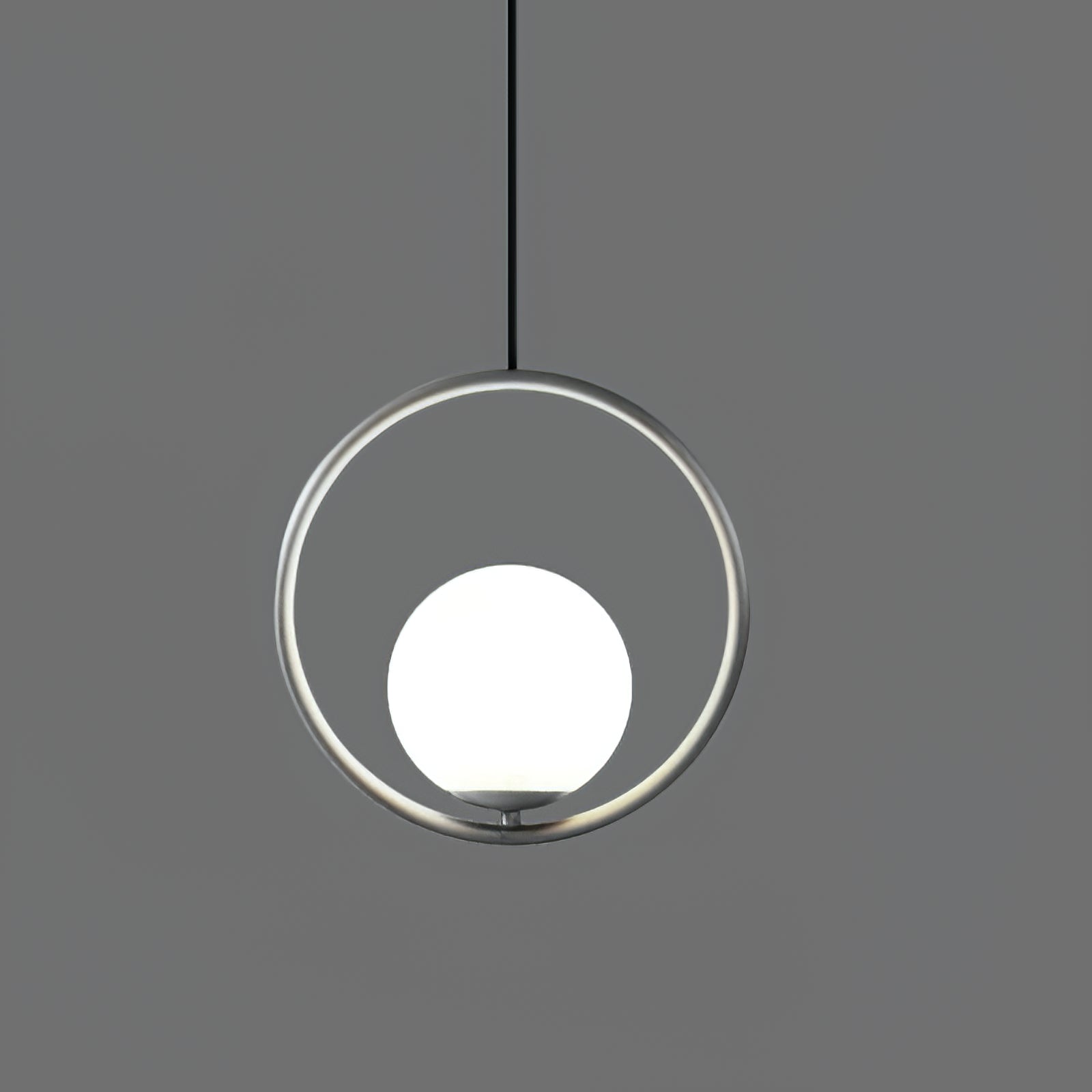 Nikki - Elegant och Modern Taklampa