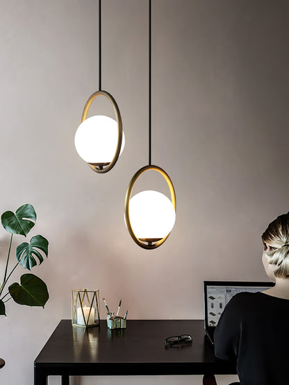 Nikki - Elegant och Modern Taklampa