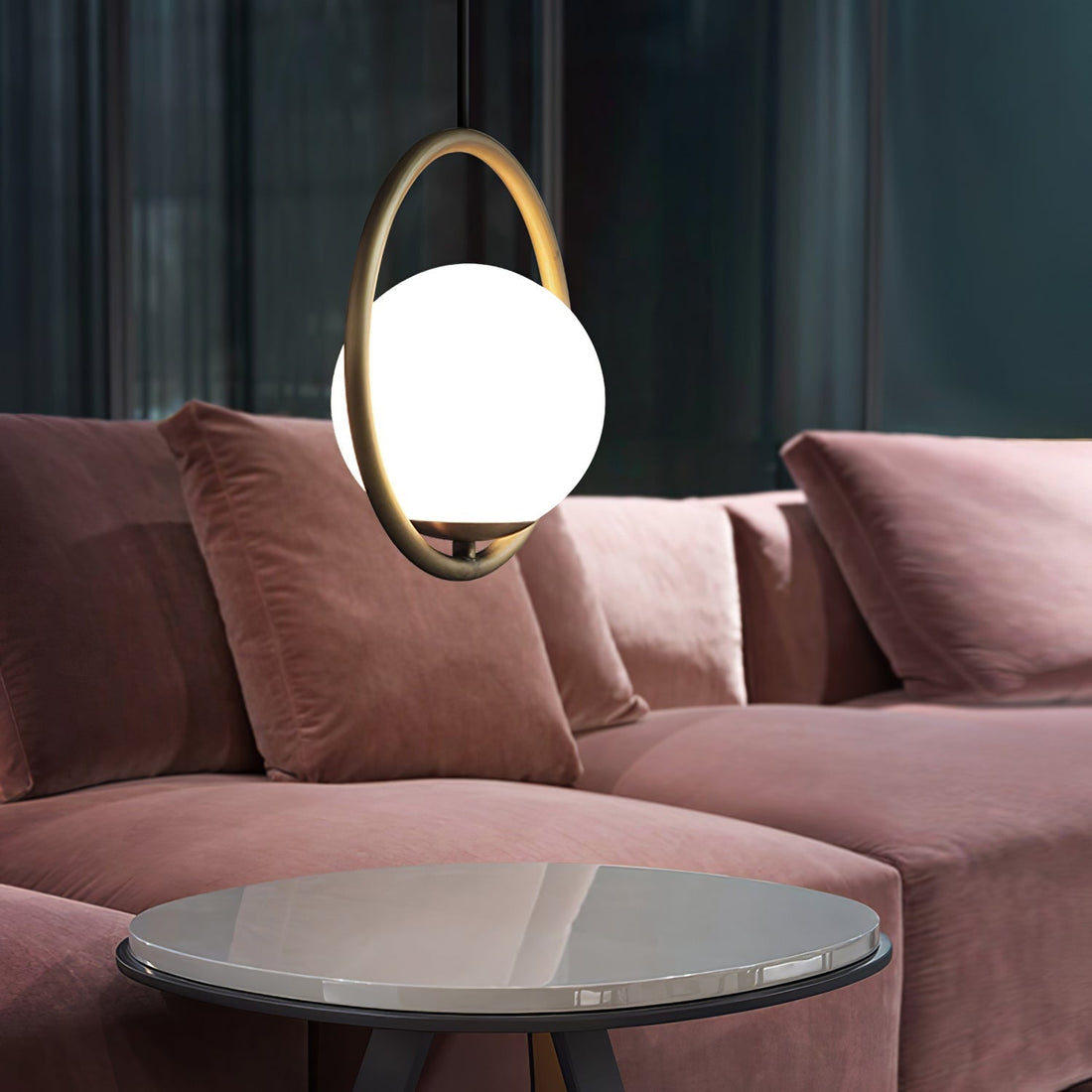 Nikki - Elegant och Modern Taklampa