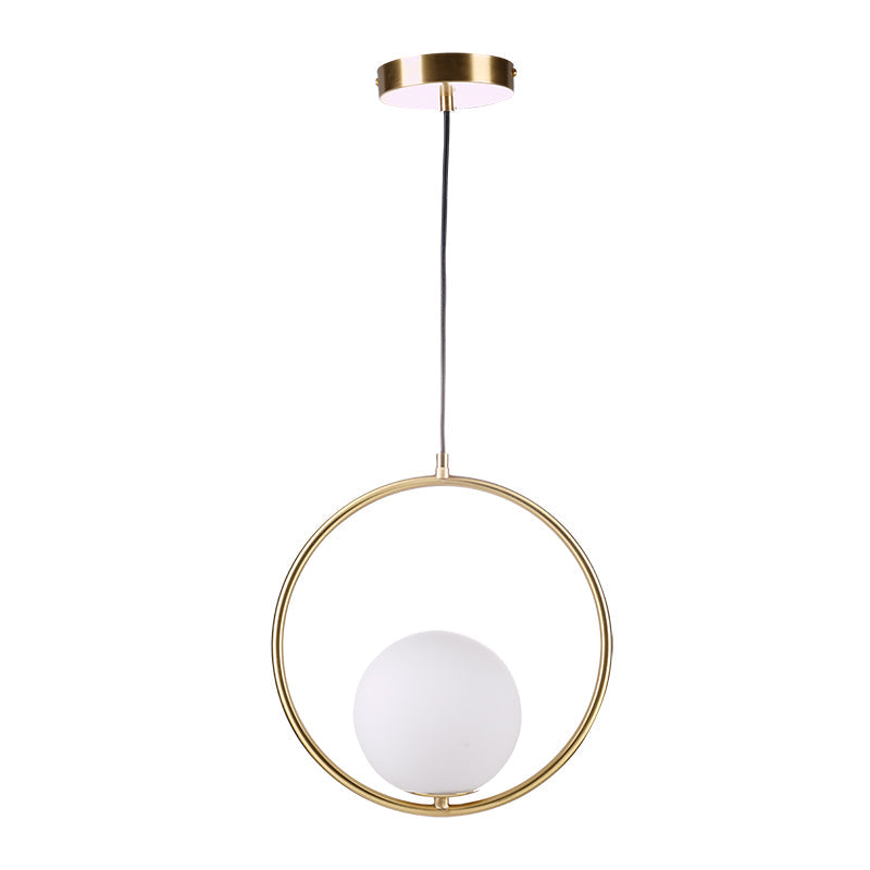 Nikki - Elegant och Modern Taklampa