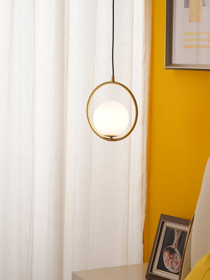Nikki - Elegant och Modern Taklampa