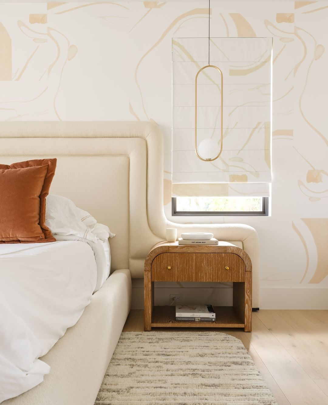 Nikki - Elegant och Modern Taklampa