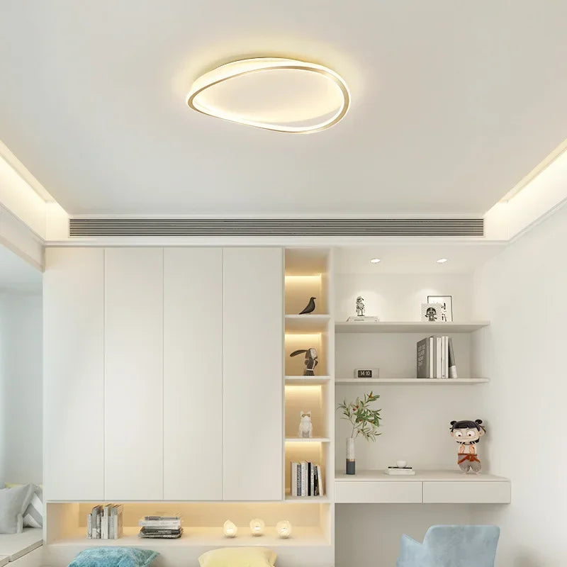 LumiNova - Elegant LED Taklampa