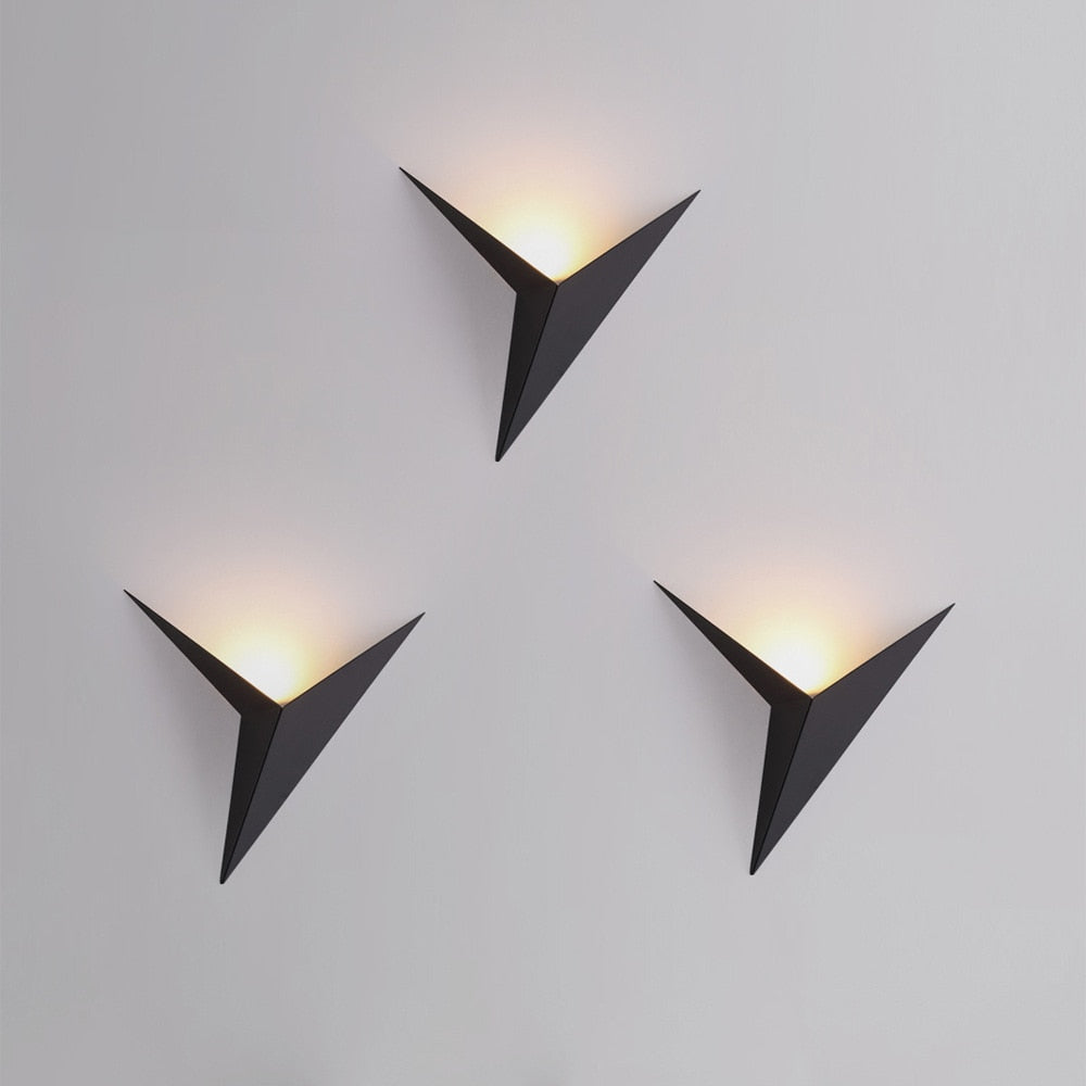 Orr Modern Minimalistisk Trefaldig LED Vägglampa Vit/Svart Metall