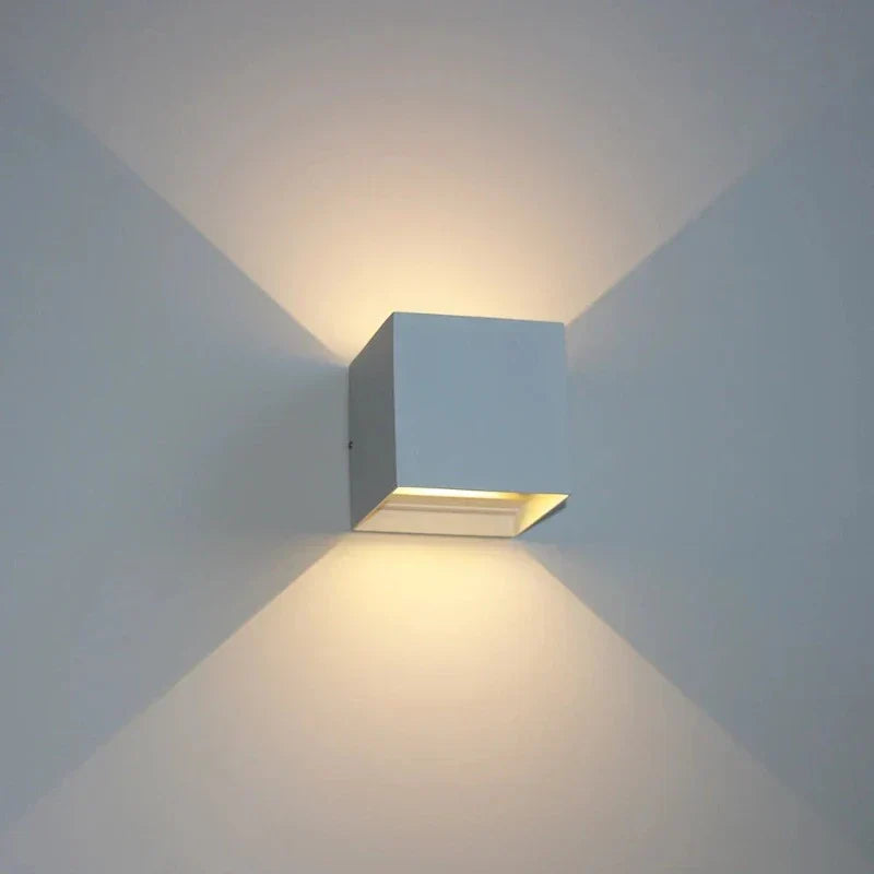 CityGlow - Stilren Utomhusvägglampa