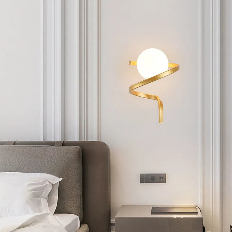 LumiÉlégance – Modern glasvägglampa för en lyxig känsla