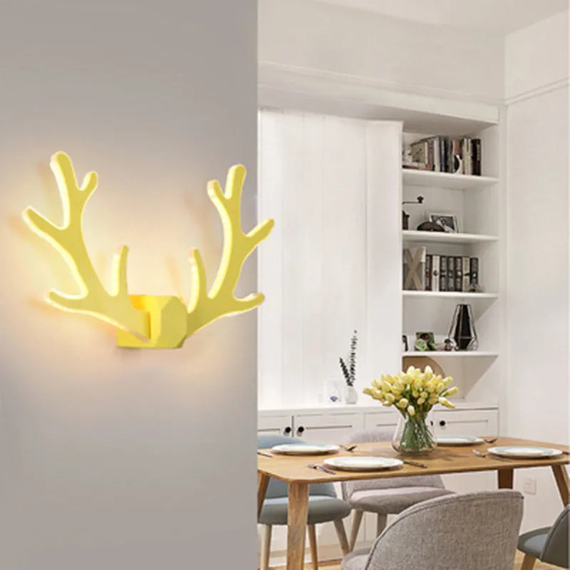 CheerGlow – Färgglad Horn LED Vägglampa för Barnrum