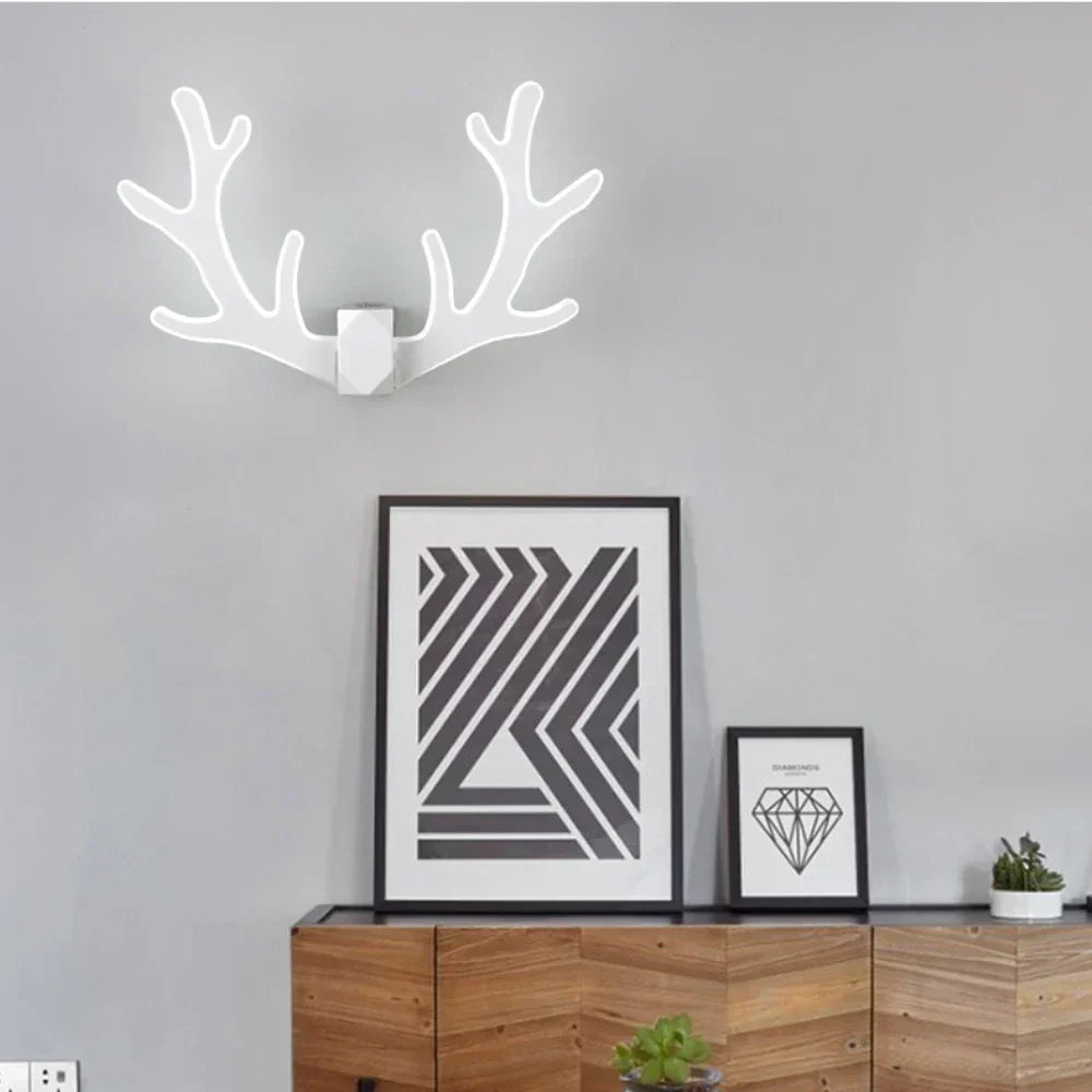 CheerGlow – Färgglad Horn LED Vägglampa för Barnrum
