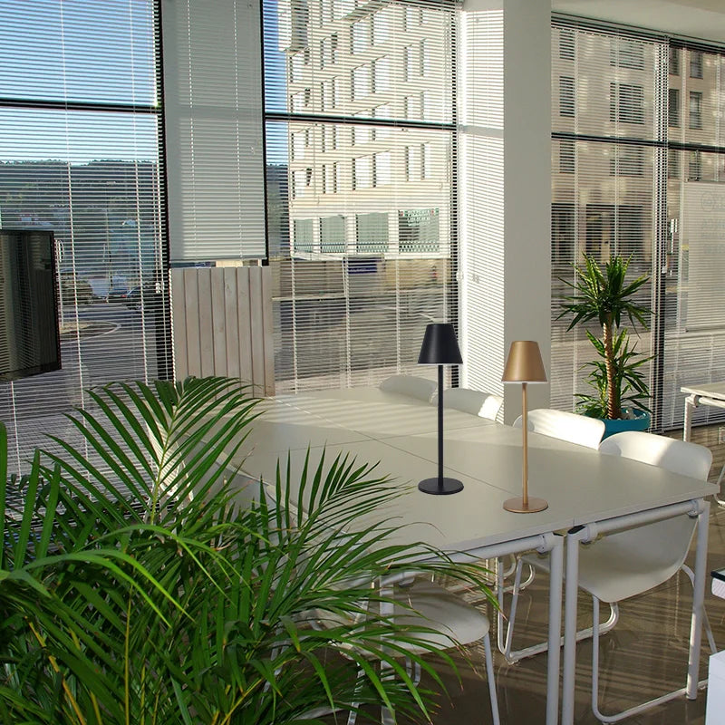 LumiGlide - Uppladdningsbar LED Bord- och Arbetslampa