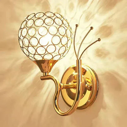 CrystalLuxe - Elegant Kristallvägglampa med LED-belysning - Glamorös Väggbelysning