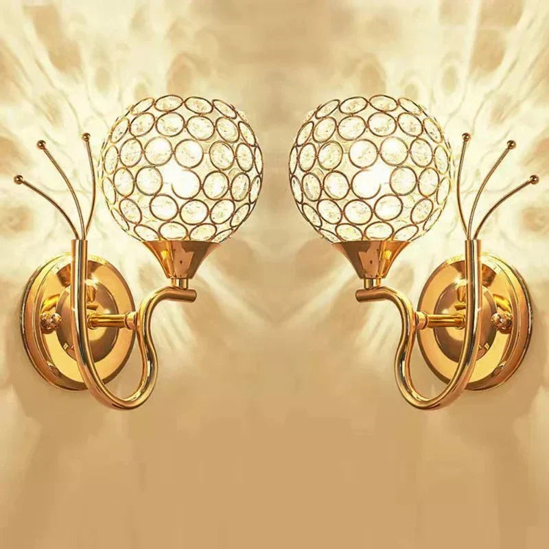 CrystalLuxe - Elegant Kristallvägglampa med LED-belysning - Glamorös Väggbelysning