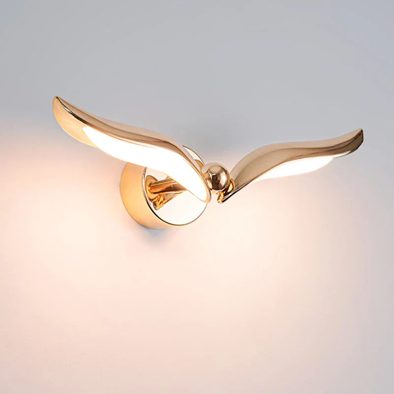 GoldenHorizon – Elegant vägglampa i form av en mås