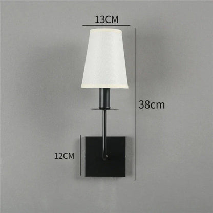 LuxShade - Elegance Klassisk Metall Vägglampa med Textilskärm – LED Lampa
