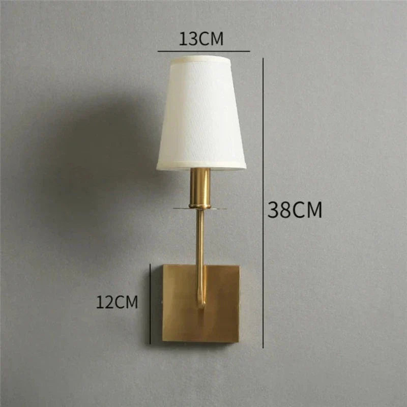 LuxShade - Elegance Klassisk Metall Vägglampa med Textilskärm – LED Lampa