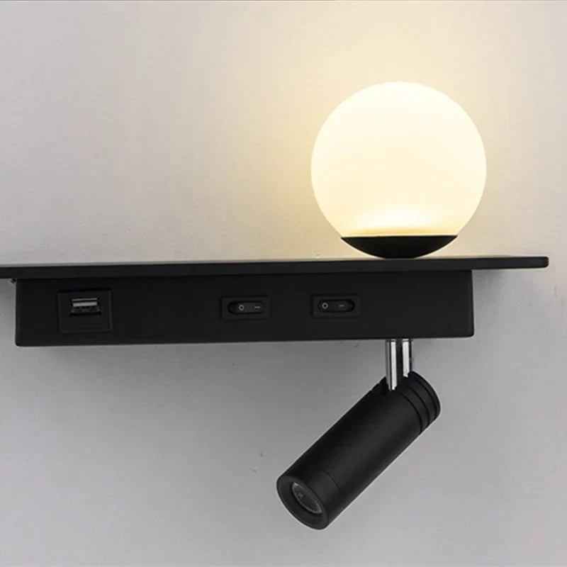 SpaceGlow – Modern LED Vägglampa med Hylla och USB Port