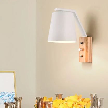 WoodFlex - Modern Trä Vägglampa med Svängbar Arm