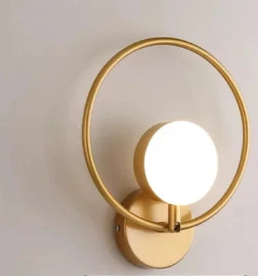GlobeGlow - Modern LED Vägglampa med Glaskula Stilfull Belysning