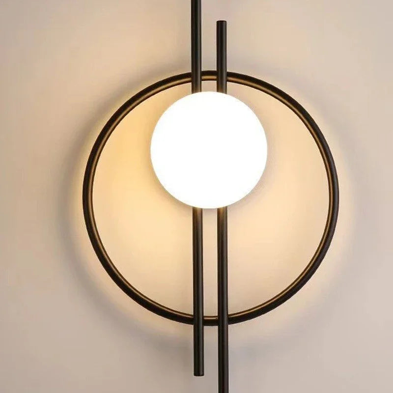 GlobeGlow - Modern LED Vägglampa med Glaskula Stilfull Belysning